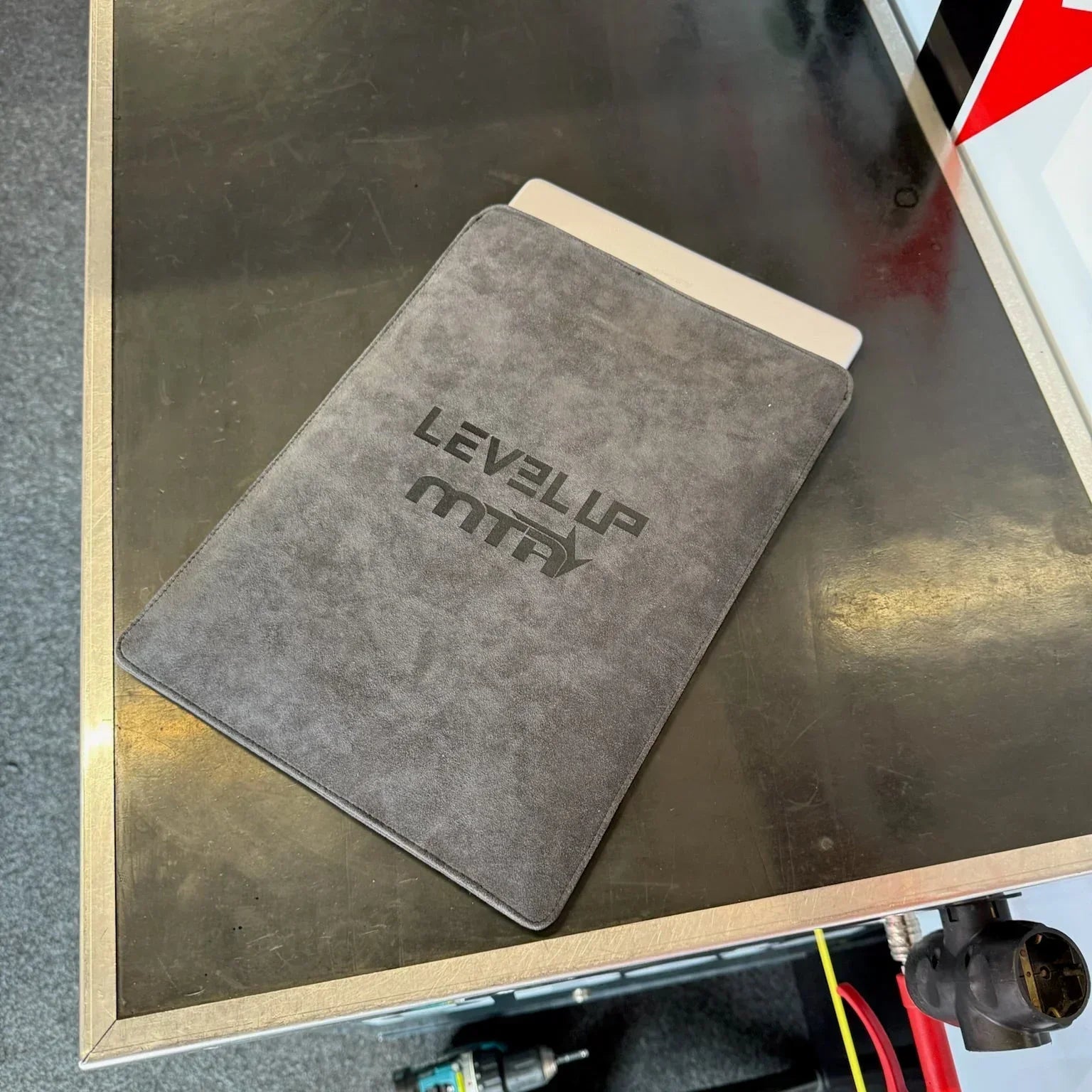 Alcantara iPad Mini Sleeve - LEVEL UP MTA - Space Grey