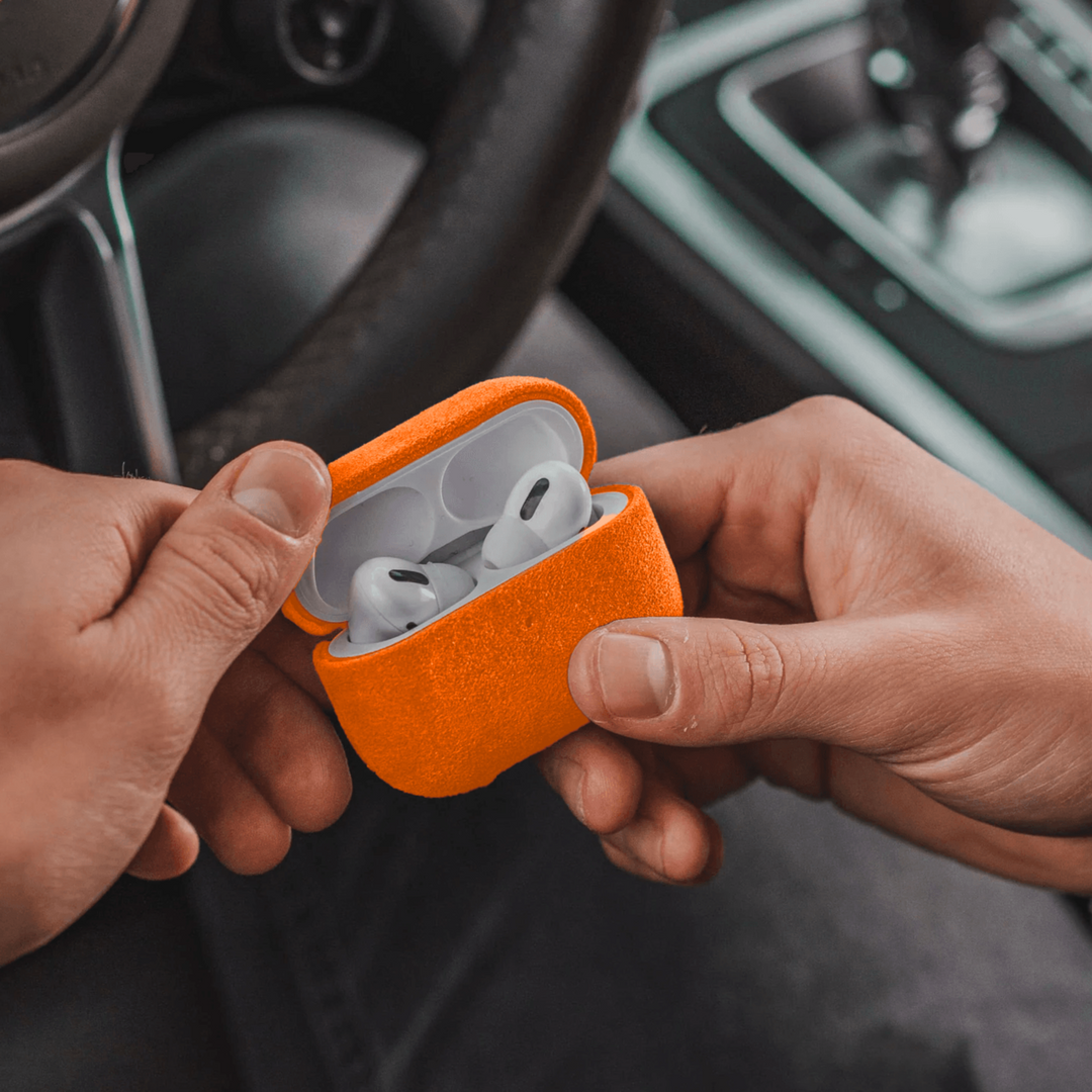 AirPods 1/2 Gen Alcantara Case - Orange - Alcanside