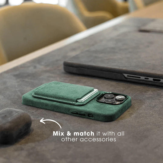 iPhone 15 - Alcantara Case- Midnight Green - Alcanside